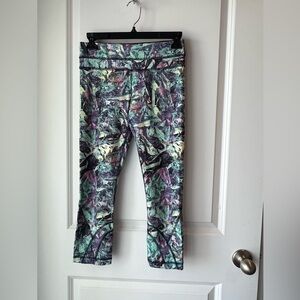 Lululemon Printed Active Capri Leggings. XS